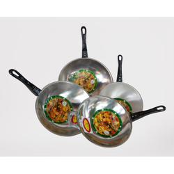 กระทะอลูมิเนียม กระทะด้าม (เบอร์ไม่ใช่ขนาด สติ๊กเกอร์และด้ามอาจแตกต่างออกไปได้)