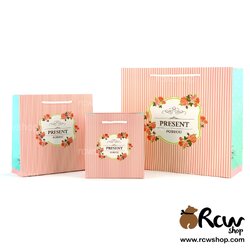 ถุงของขวัญ มีหูเชือก ลาย F06 (5ใบ)