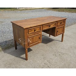 โต๊ะทำงานคลาสสิค