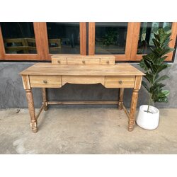 โต๊ะทำงานวินเทจ (สีสัก)