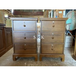 ตู้เอกสารจัมโบ้ 3 ลิ้นชัก มีขา