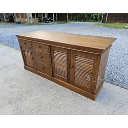 เคาน์เตอร์ไอส์แลนด์บานเกล็ด