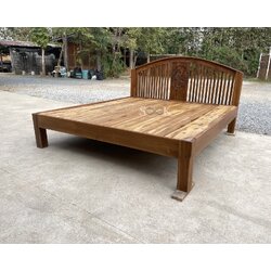 เตียงซี่แกะลายท้ายโล้น