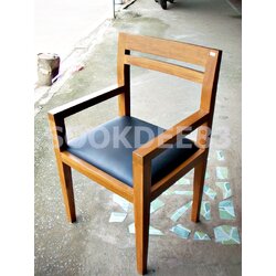 เก้าอี้พนักซี่คู่มีเบาะ