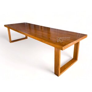 โต๊ะไม้สัก