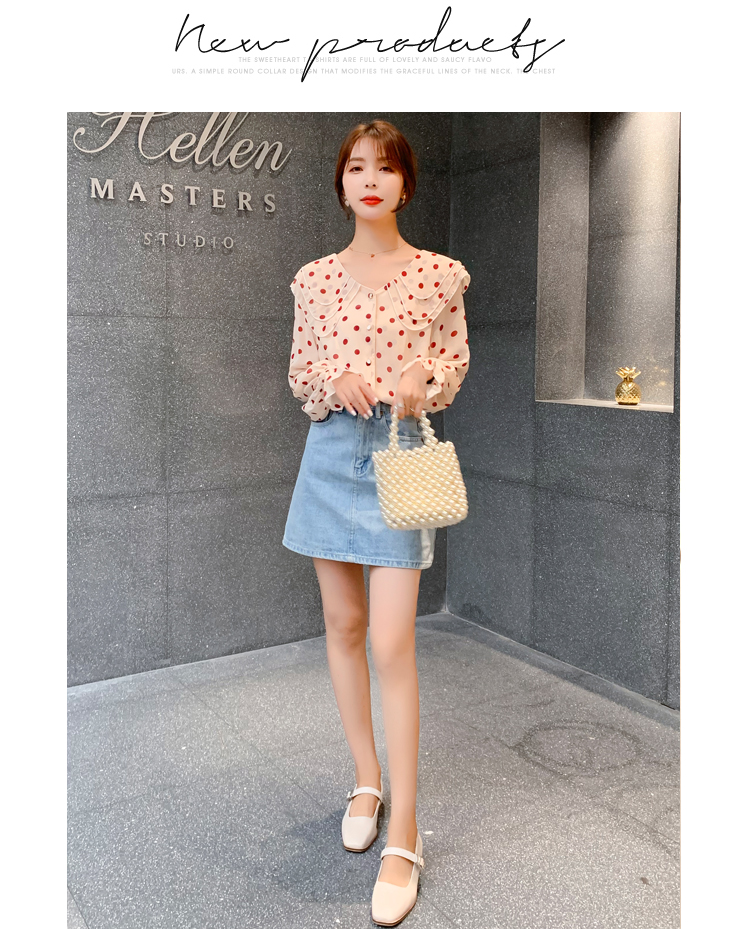 เสื้อสีครีมลายจุดสีแดง เสื้อใส่ทำงานสวยๆๆ ส่งฟรี ems