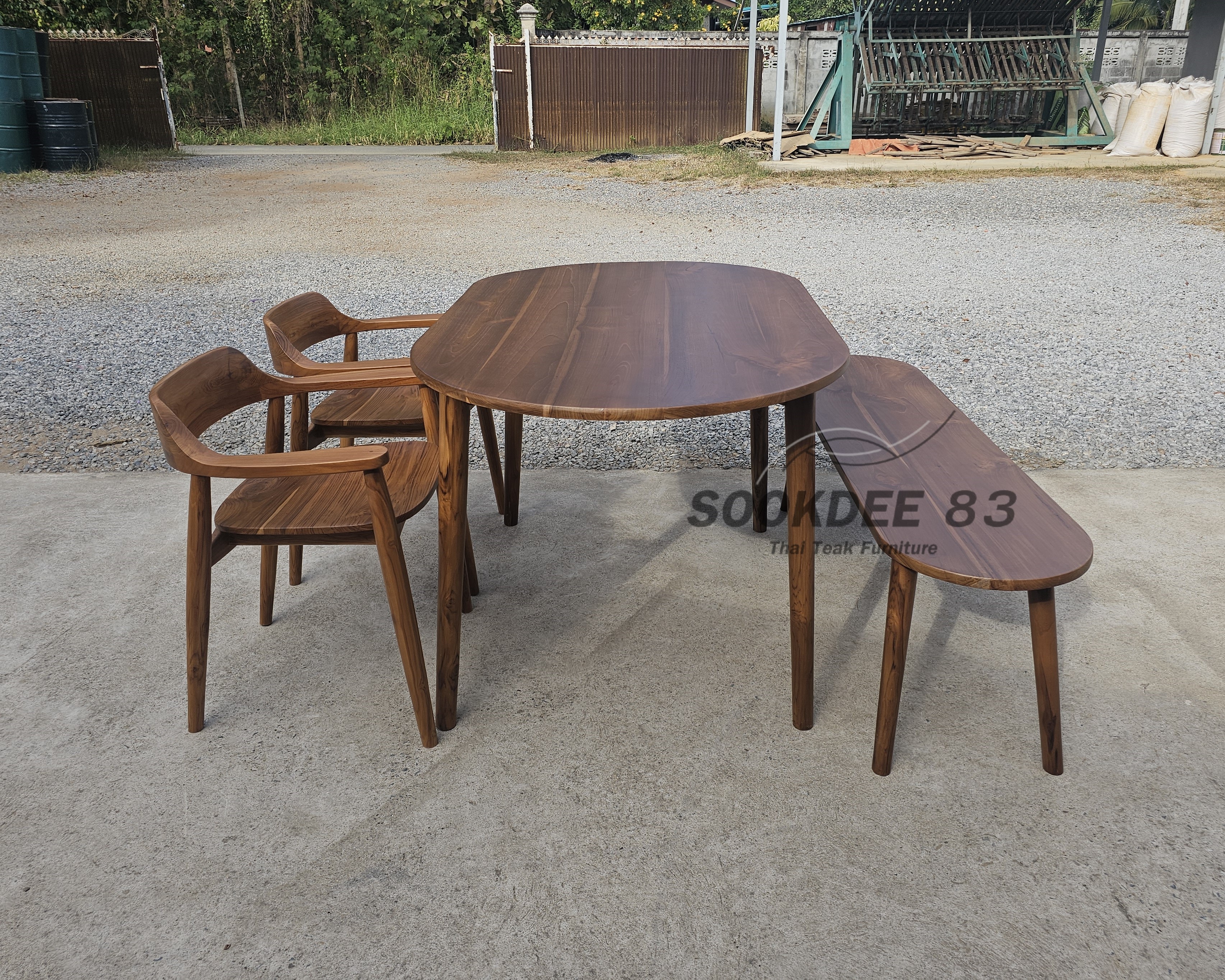 ชุดโต๊ะกินข้าววงรีมินิมอล มานั่งยาว เก้าอี้ฮิโรชิมา