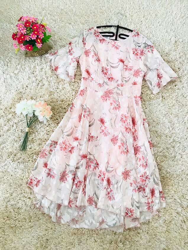 ชุดเดรสผ้าชีฟองสีชมพู พิมพ์ลายดอกไม้สีชมพูแดง ส่งฟรี ems