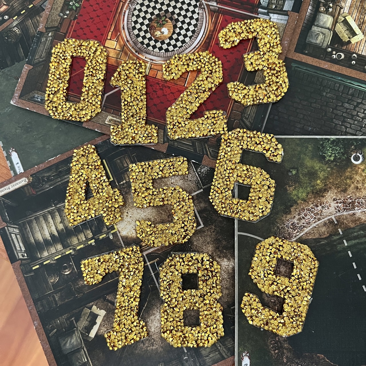 ตัวเลข เพชรวิบวับ คริสตัล สีทอง ตัวรีดติดเสื้อ ตัวรีด ติดกระเป๋า ติดหมวก ติดแจ๊คเก็ต NUMBER Patch