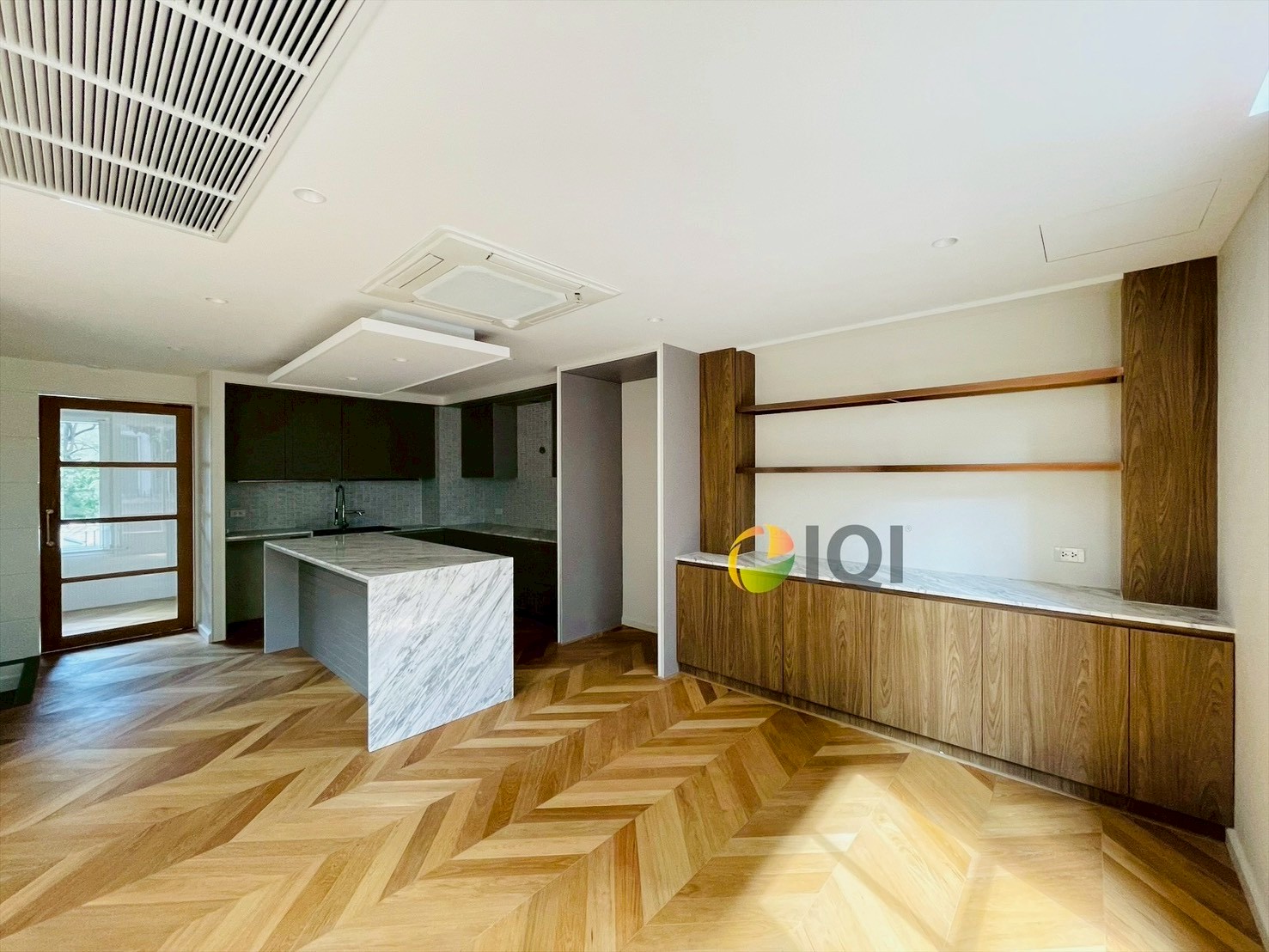 ขายทาวน์โฮม บ้านกลางกรุง ทองหล่อ ตกแต่ง แบบ (Japanese Style) ซอยสุขุมวิท 55