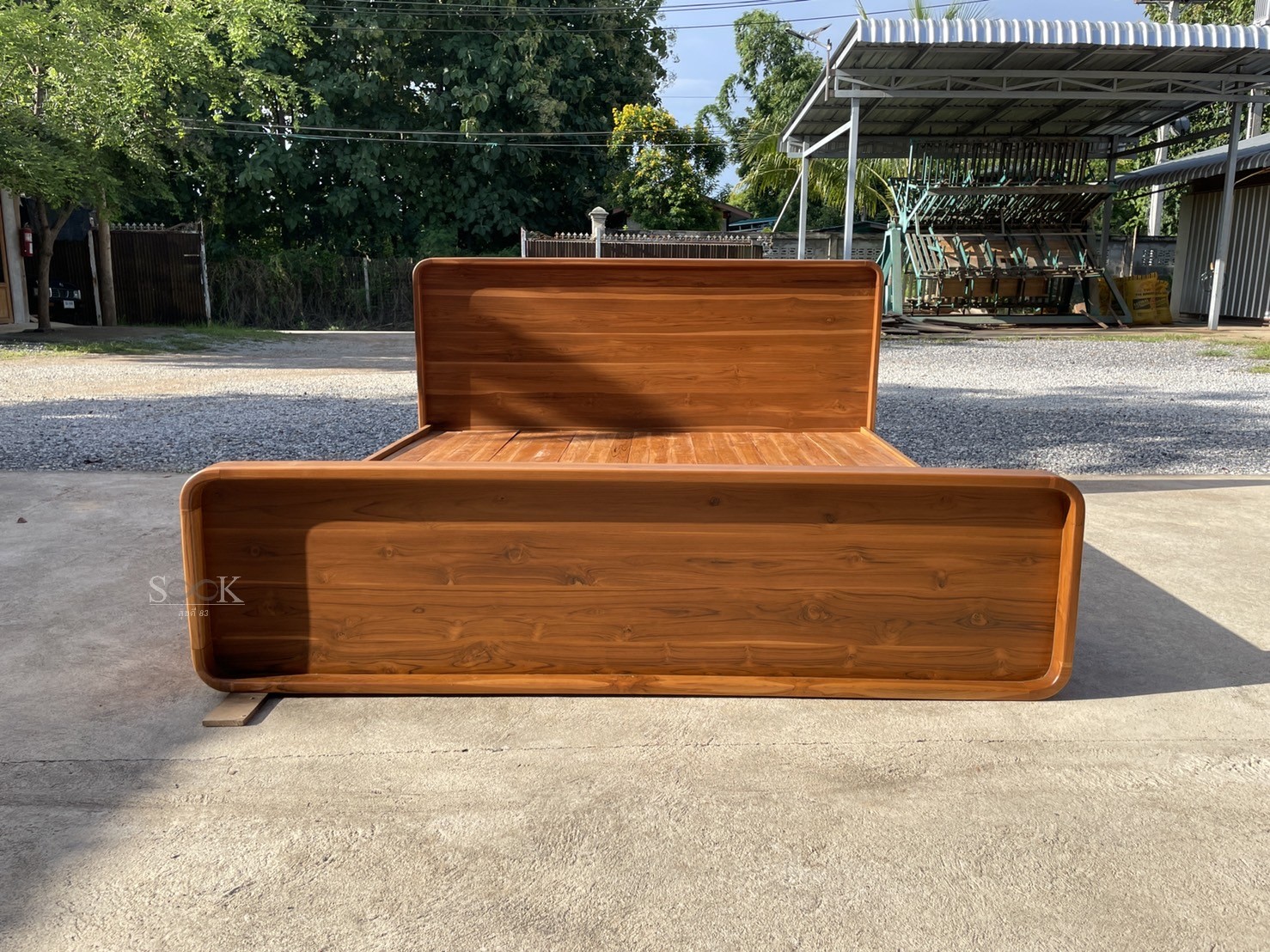 เตียงแคปซูลมินิมอลพื้นทึบ