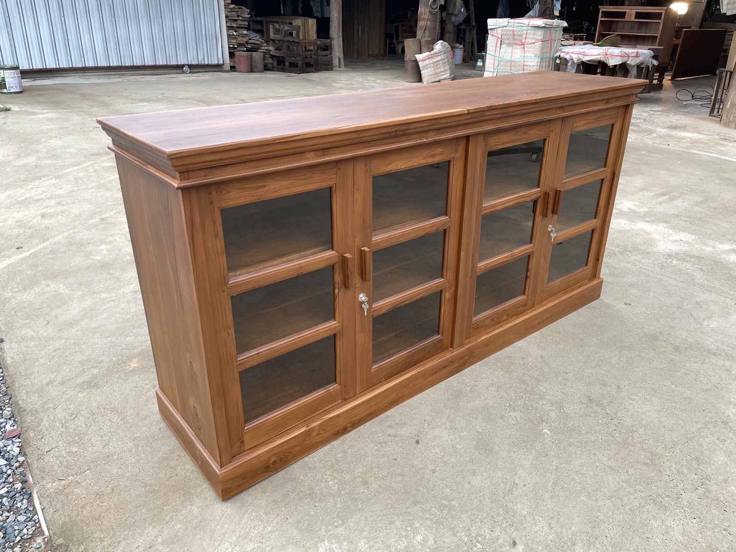 ตู้หนังสือบานกระจก