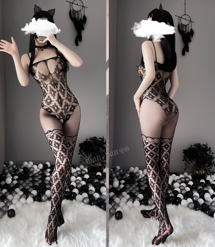 K064 ชุดถุงน่องเปิดเป้าเต็มตัว ชุดบอดี้สต๊อกกิ้งเนื้อถุงน่องใส่เต็มตัวมาในแบบสายเดี่ยวเกาะอก ตัวชุดเป็นลายสวยๆช่วงล่างเป็นแบบเปิดเป้าตามรูปถ่ายสินค้าจริง