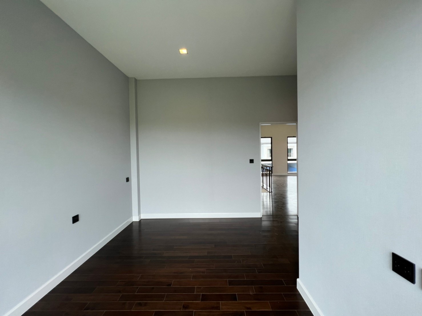 ขาย บ้านใหม่ แบบ BARE SHELL ไม่เคยเข้าอยู่ โครงการ Grand Bangkok Boulevard บางนา-อ่อนนุช