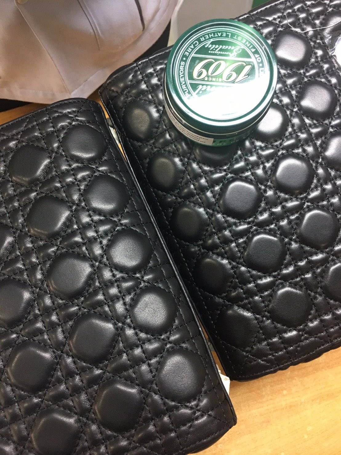 1909 Supreme Creme Deluxe ครีมบำรุงเคลือบเงาหนัง / สีใส