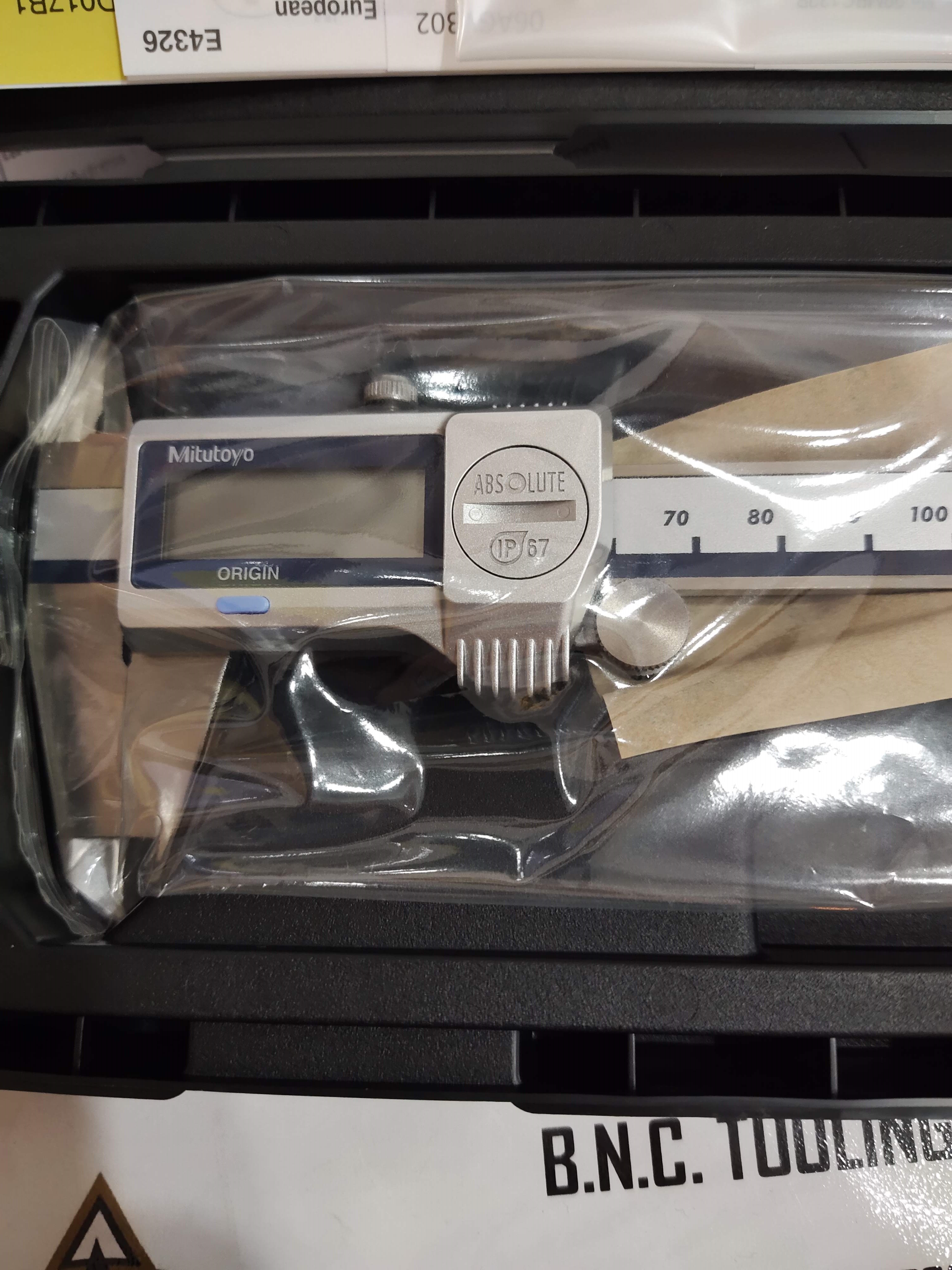 Digital Calipers Coolant Proof [Brand: Mitutoyo] รุ่น 500-702-20
