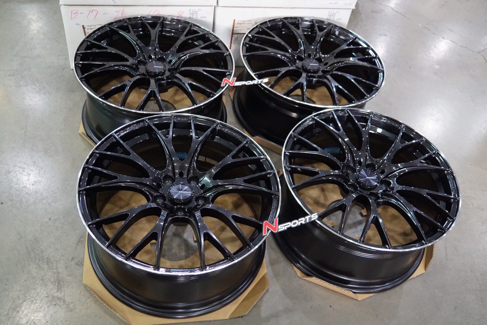 Wessport SA20R 19*8.5+38 5-114.3 สีดำ
