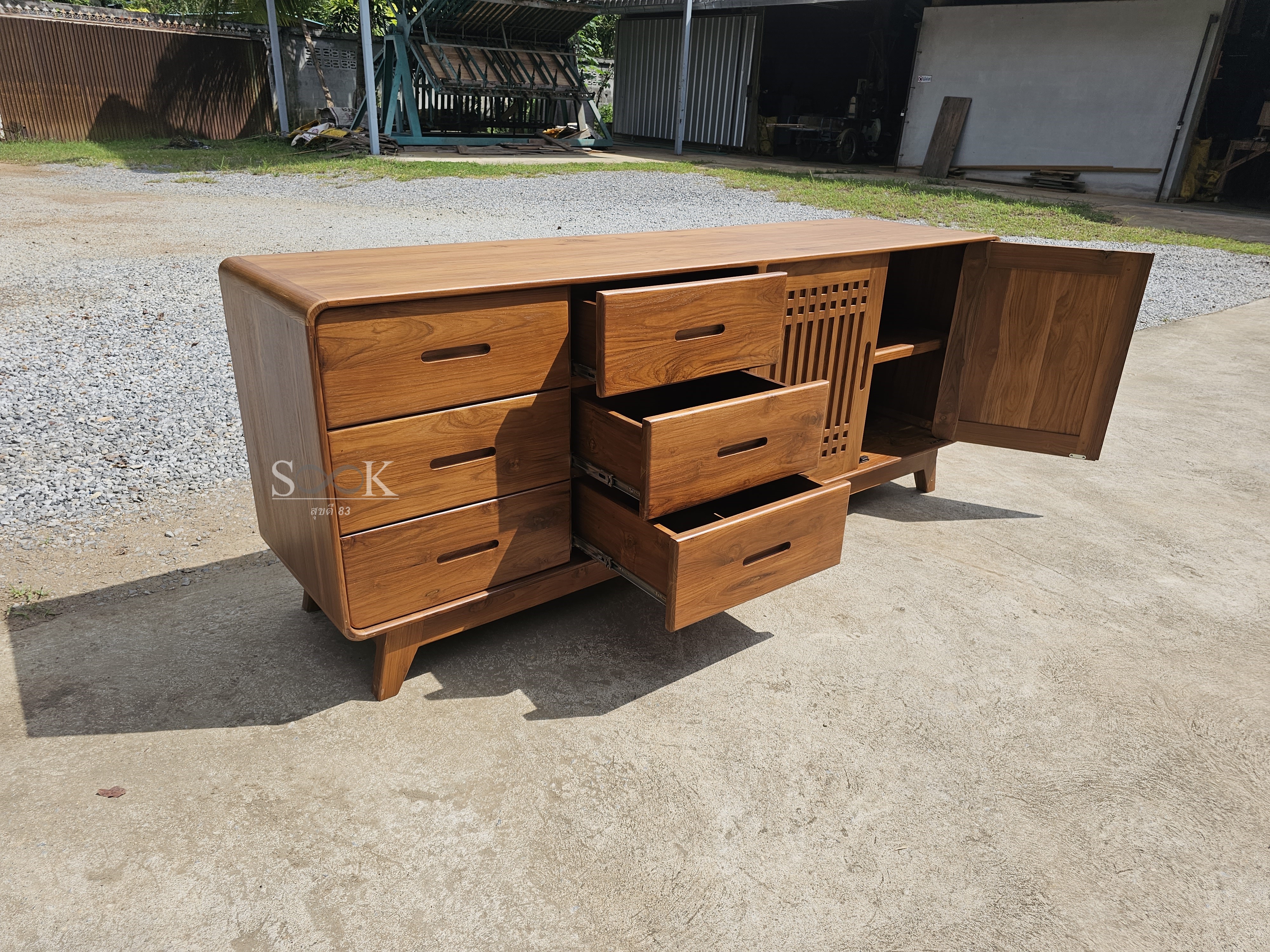 ชั้นวางทีวีแคปซูลบานบาหลี