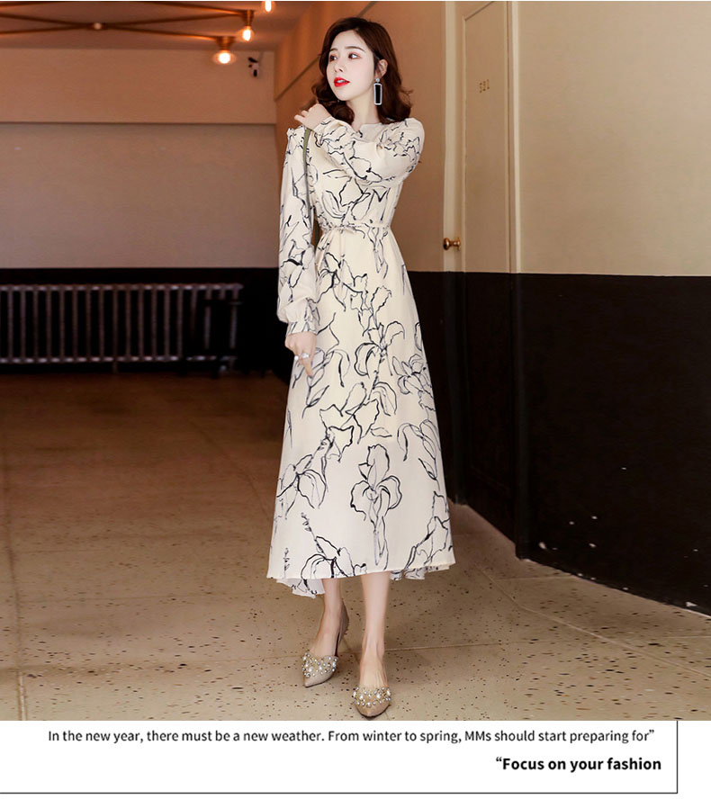 ชุดเดรสยาวสีครีม ผ้าโพลีเอสเตอร์ผสม เนื้อนิ่ม ทิ้งตัวสวย ส่งฟรี ems