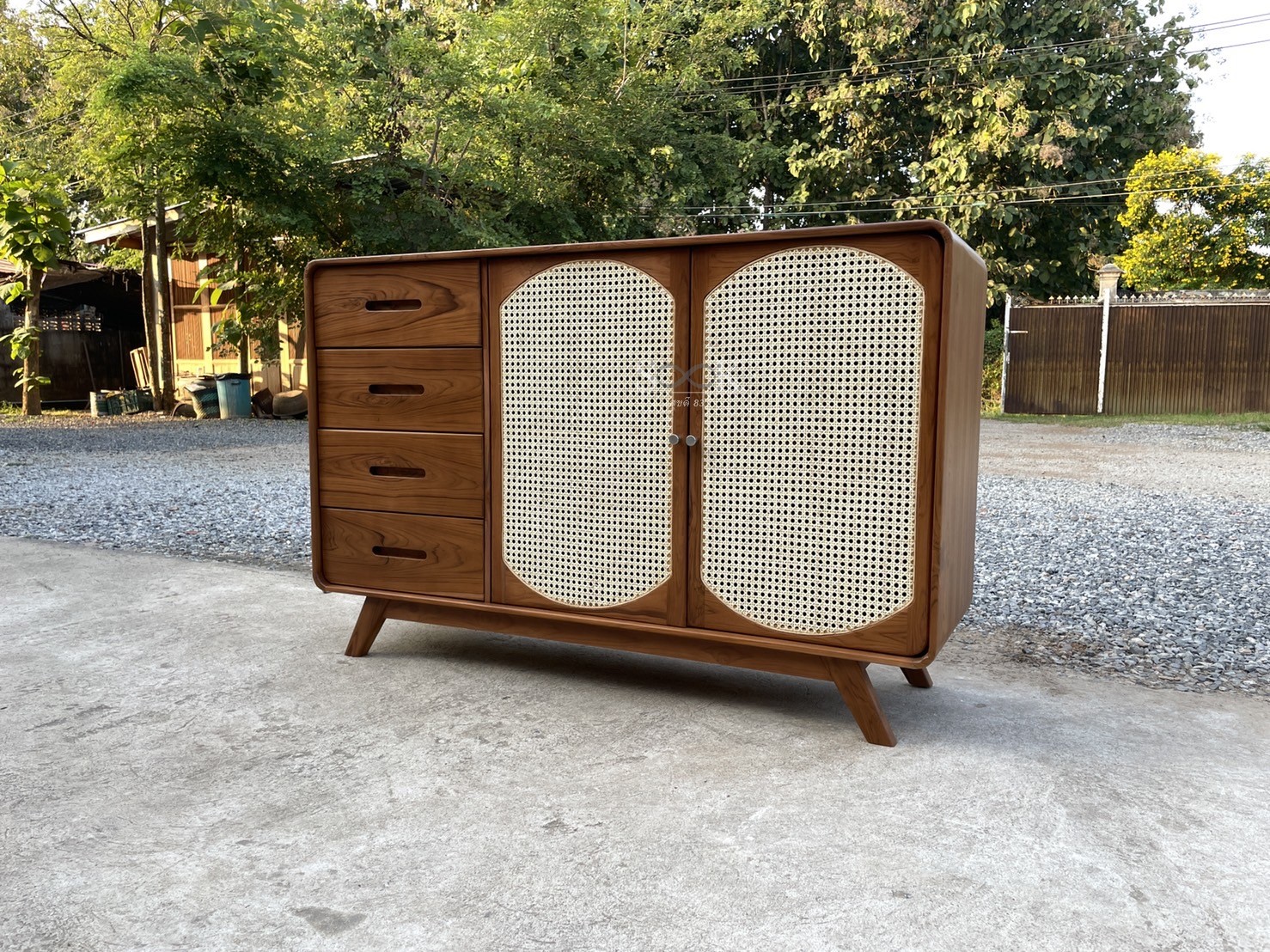 ตู้เก็บของบานหวาย