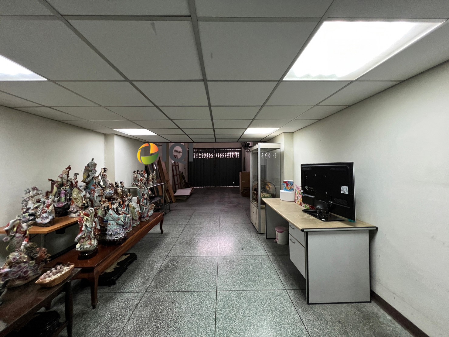 ขาย อาคารพาณิชย์ 4 ชั้นครึ่ง เลียบคลองผดุงกรุงเกษม