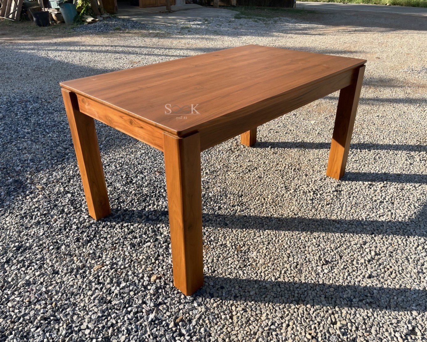 โต๊ะอาหารขาตรงปกลอย 1.5 ม.