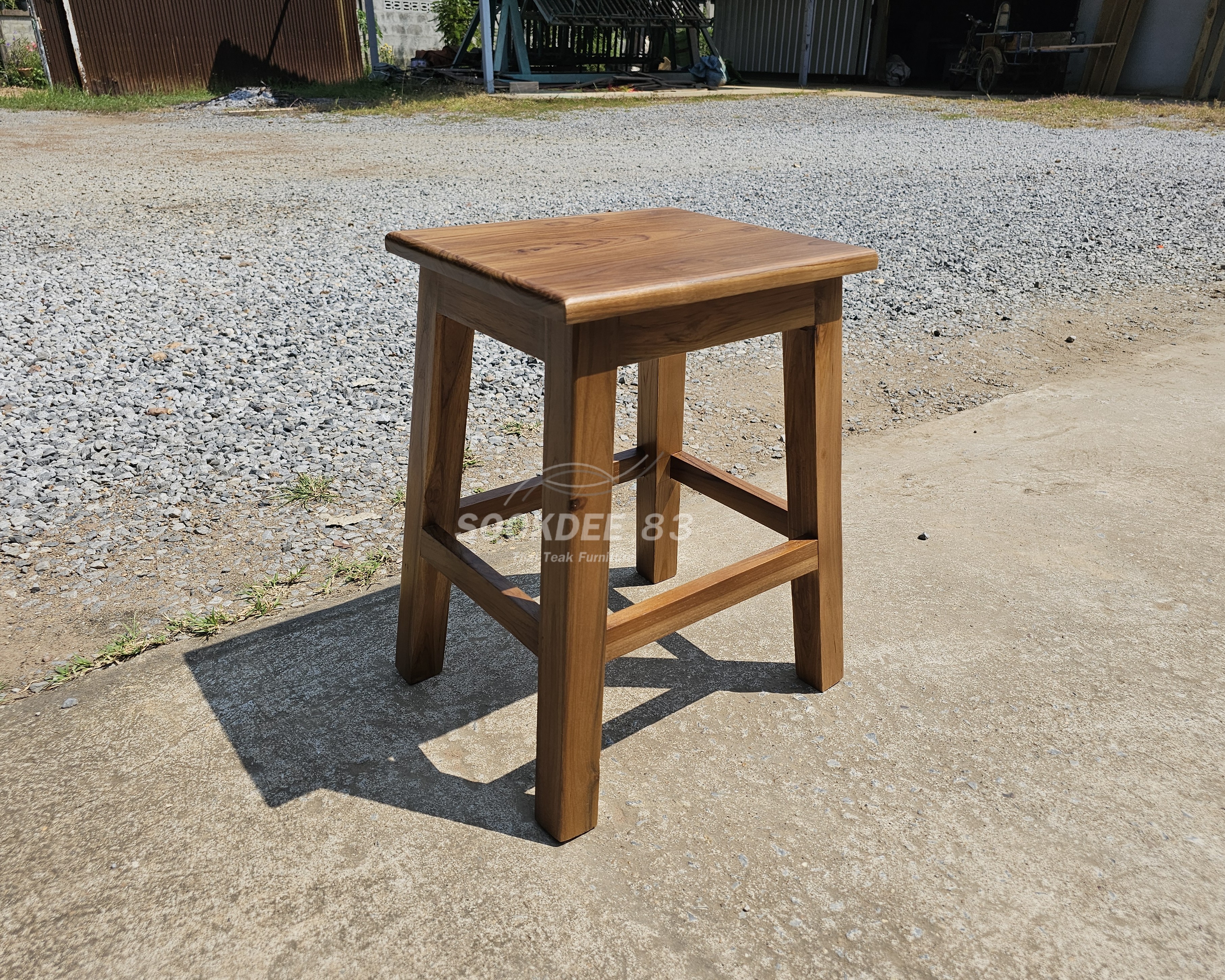 เก้าอี้มินิมอลขาเอ