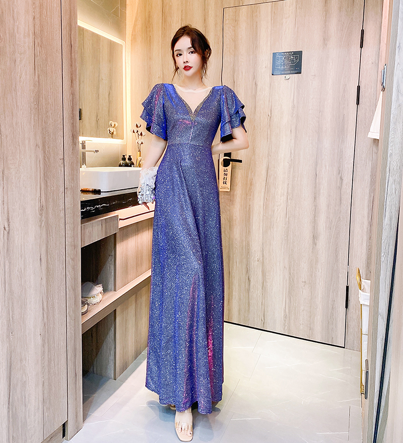 ชุดราตรียาวสีม่วงเหลือบน้ำเงิน ผ้ากลิสเตอร์ สวยมากๆๆค่ะ ส่งฟรี