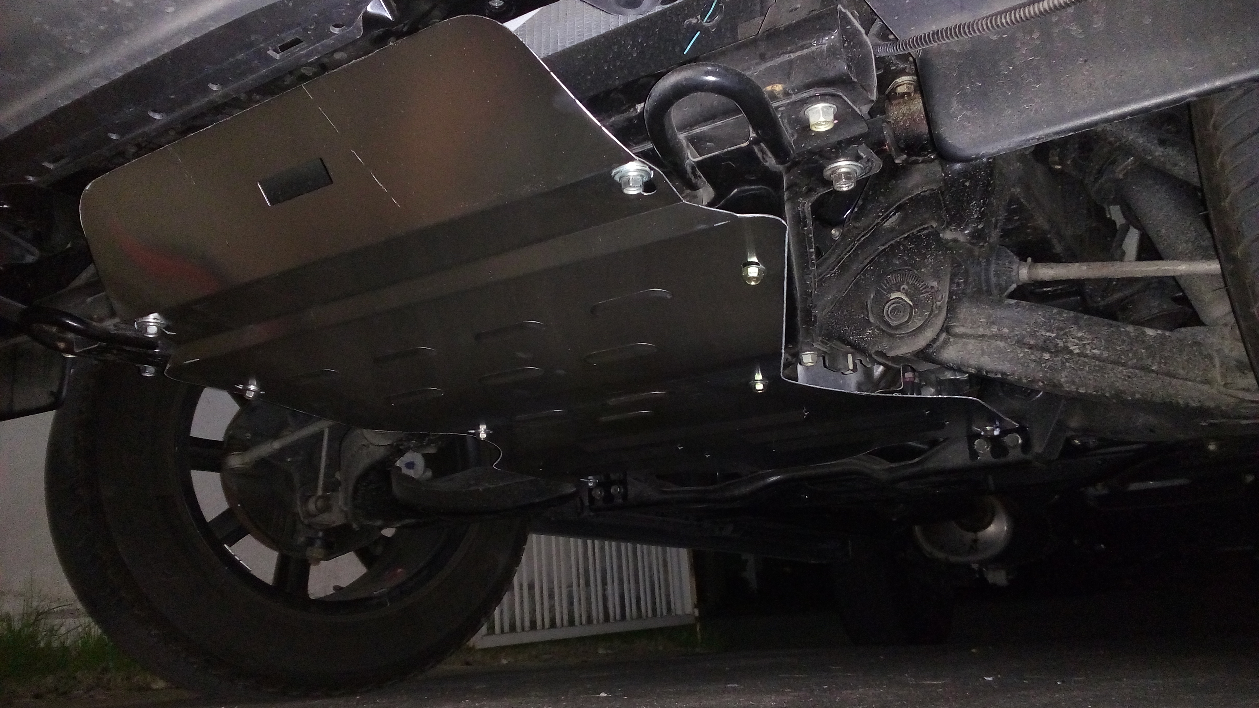 แผ่นปิดใต้ห้องเครื่องอลูมิเนียม Isuzu All New , Mu-X Raceplate_Undertray