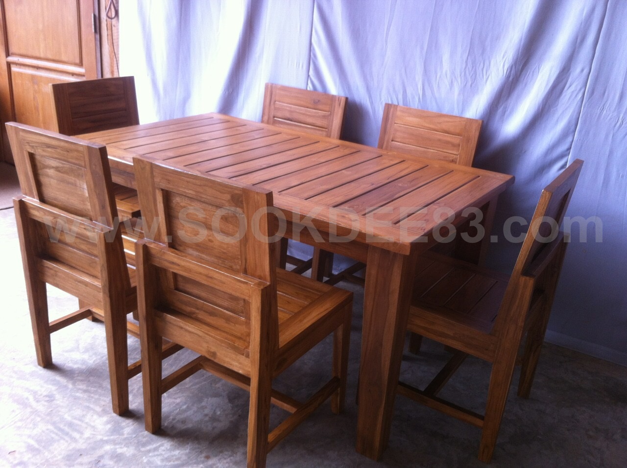 ชุดโต๊ะกินข้าวสุดคุ้ม เก้าอี้ 6 ตัว