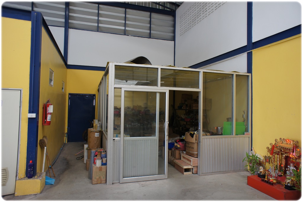 ขายถูก โรงงานพร้อมออฟฟิศ และหอพักคนงาน เนื้อที่ 200ตรว.ใกล้มหาชัย ใหม่มาก พร้อมเข้าอยู่และทำงานทันที