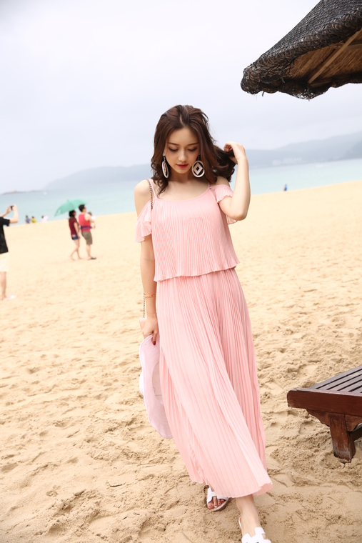 เดรสยาวผ้าชีฟองเนื้อดี สีชมพู สายเดี่ยวเปิดไหล่ ส่งฟรี ems