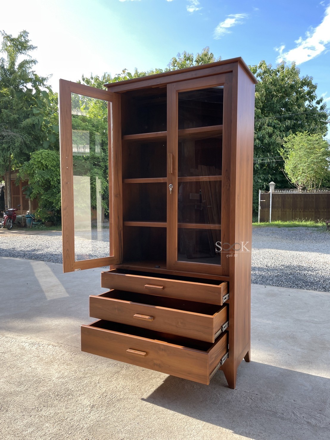 ตู้โชว์ 3 ลิ้นชัก