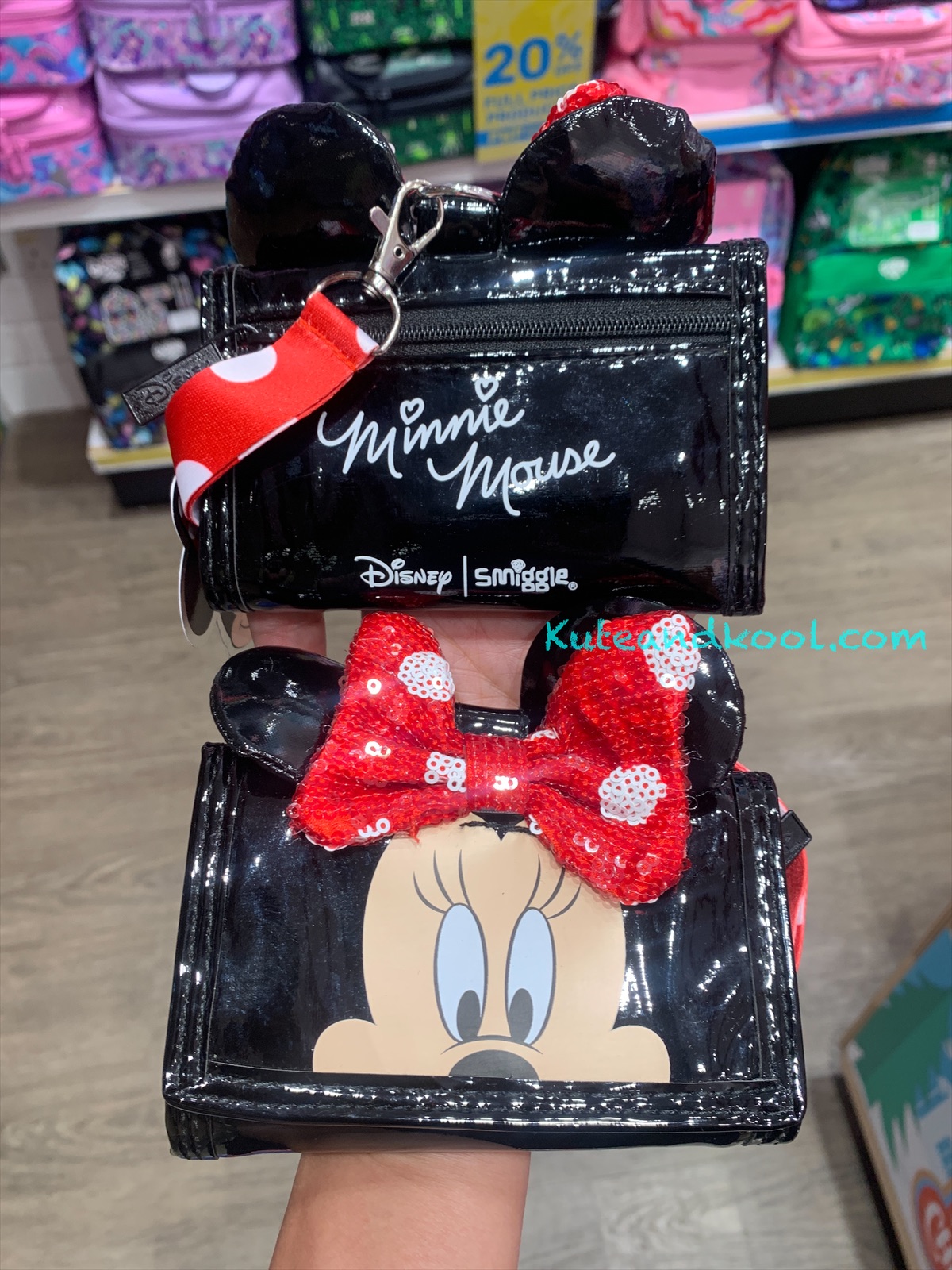 กระเป๋าตัง smiggle wallet with lanyard- Minnie
