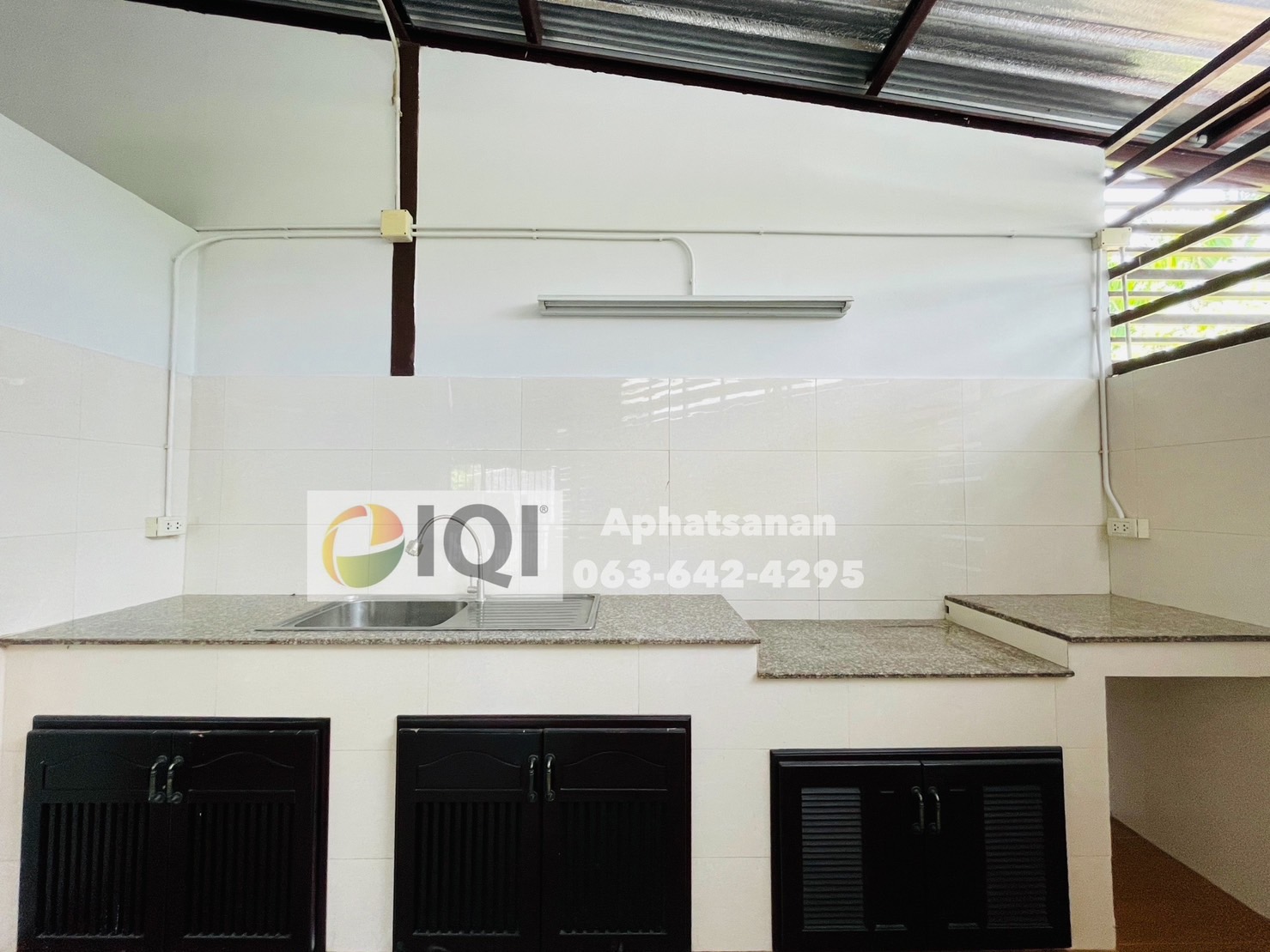 ขาย ทาวน์โฮม 2 ชั้น ธนาซิโอ รัตนาธิเบศร์ ใกล้รถไฟฟ้า MRT สามแยกบางใหญ่