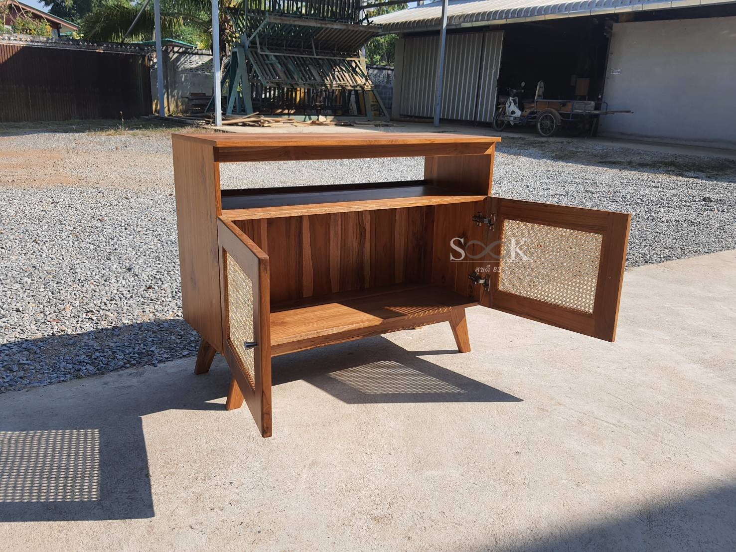 ตู้เก็บของบานหวาย