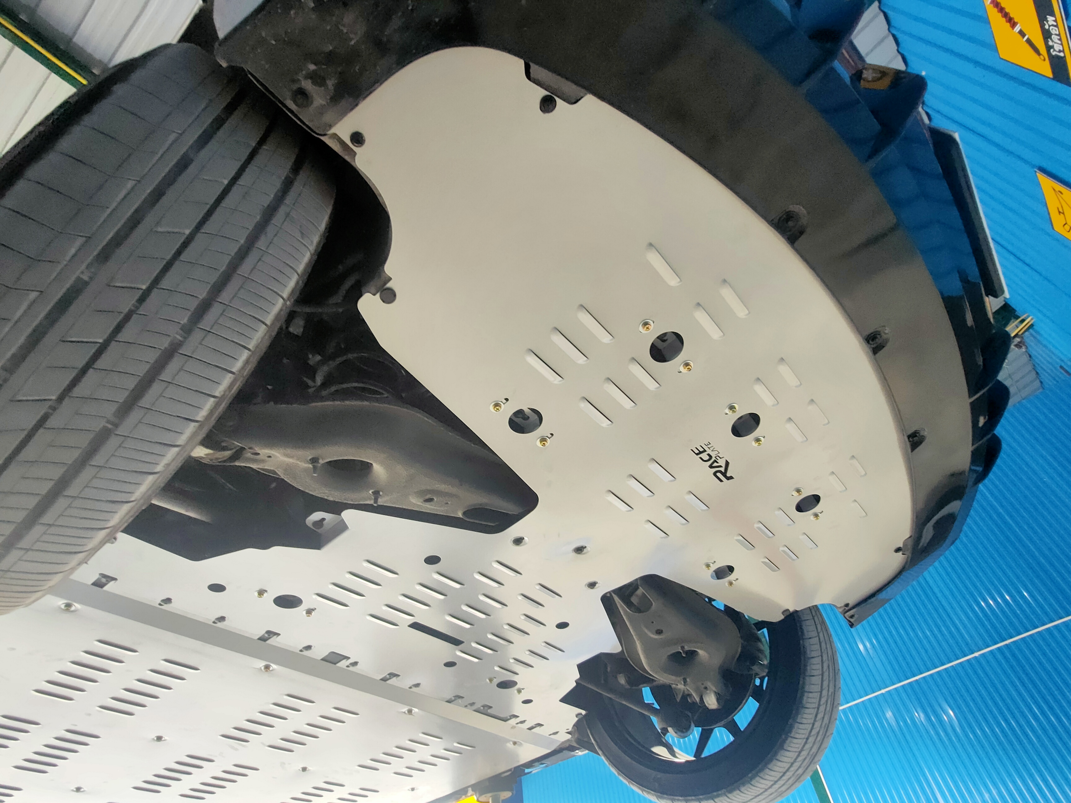 Raceplate Undertray แผ่นปิดใต้ท้องรถยนต์กันกระแทกนิรภัยสำหรับ BYD Seal แข็งแรง ปลอดภัย ขับขี่ด้วยความอุ่นใจกันเลยนะครับ 🙏😊♥️