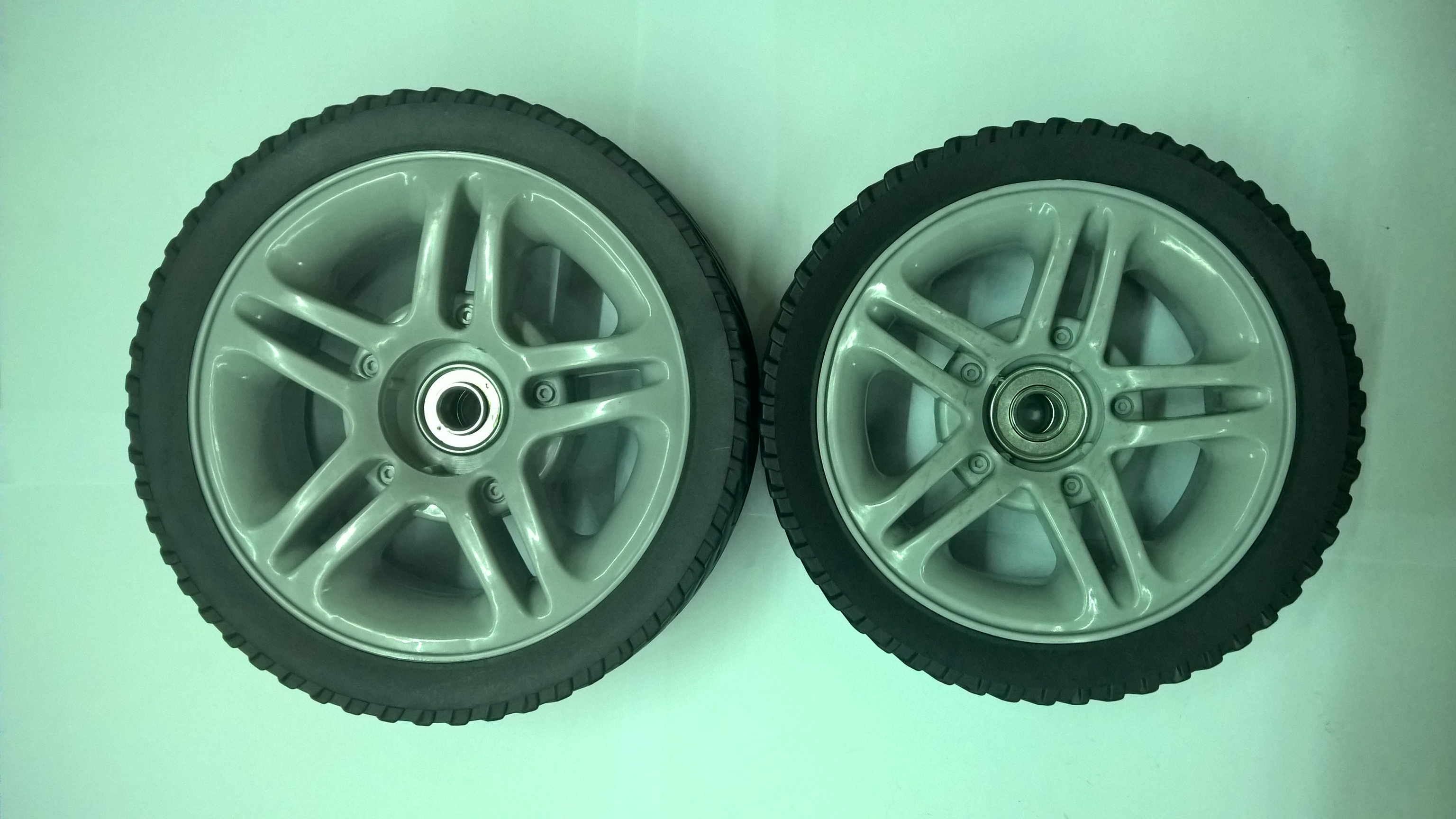 ล้อรถตัดหญ้าลูกปืน ขนาด 7 - 8 นิ้ว