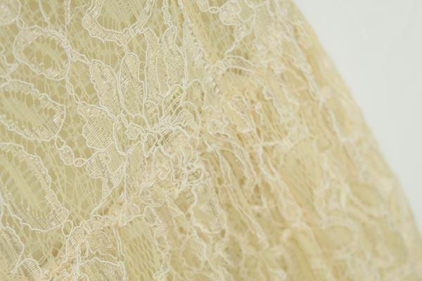 ชุดเดรส ผ้าลูกไม้อย่างดี ช่วงไหล่ผ้าไหมแก้ว หน้าอกประดับคริสตรัล มี 2 สี ส่งฟรี ems