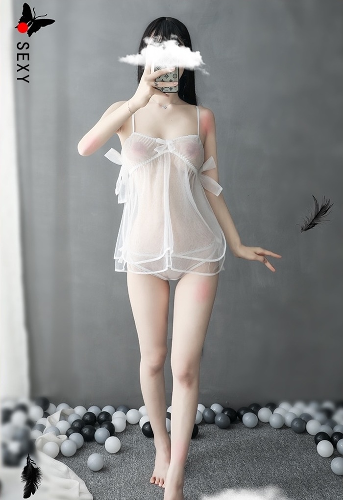 N823 ชุดนอนเซ็กซี่ ชุดนอนซีทรูสวมใส่แบบใช้สายคล้องไหล่ ตัวชุดเย็บตกแต่งโบว์ตามภาพมาพร้อมกับกางเกงในผ้าซีทรูเข้าชุดตามรูปถ่ายสินค้าจริงค่ะ