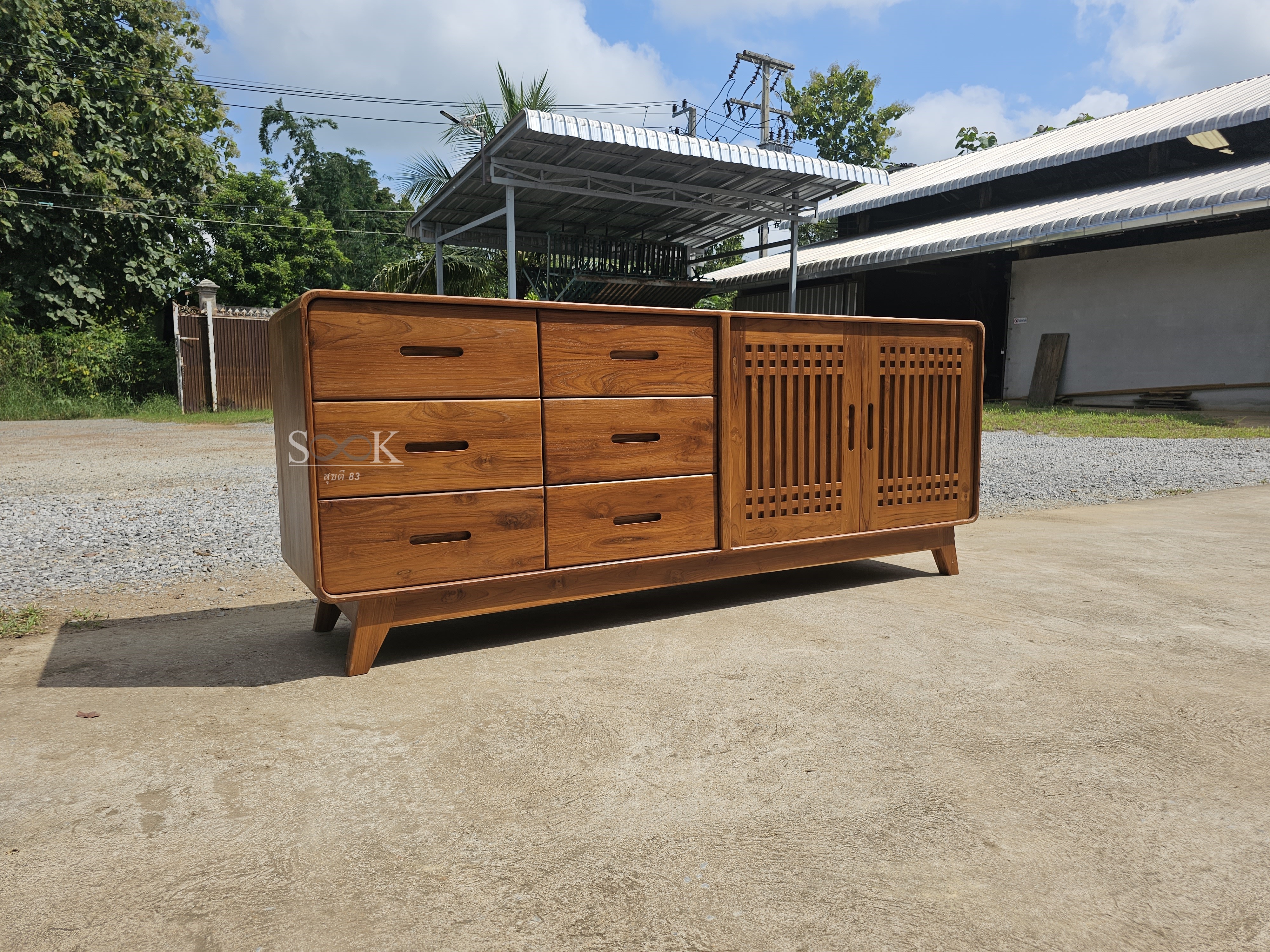 ชั้นวางทีวีแคปซูลบานบาหลี