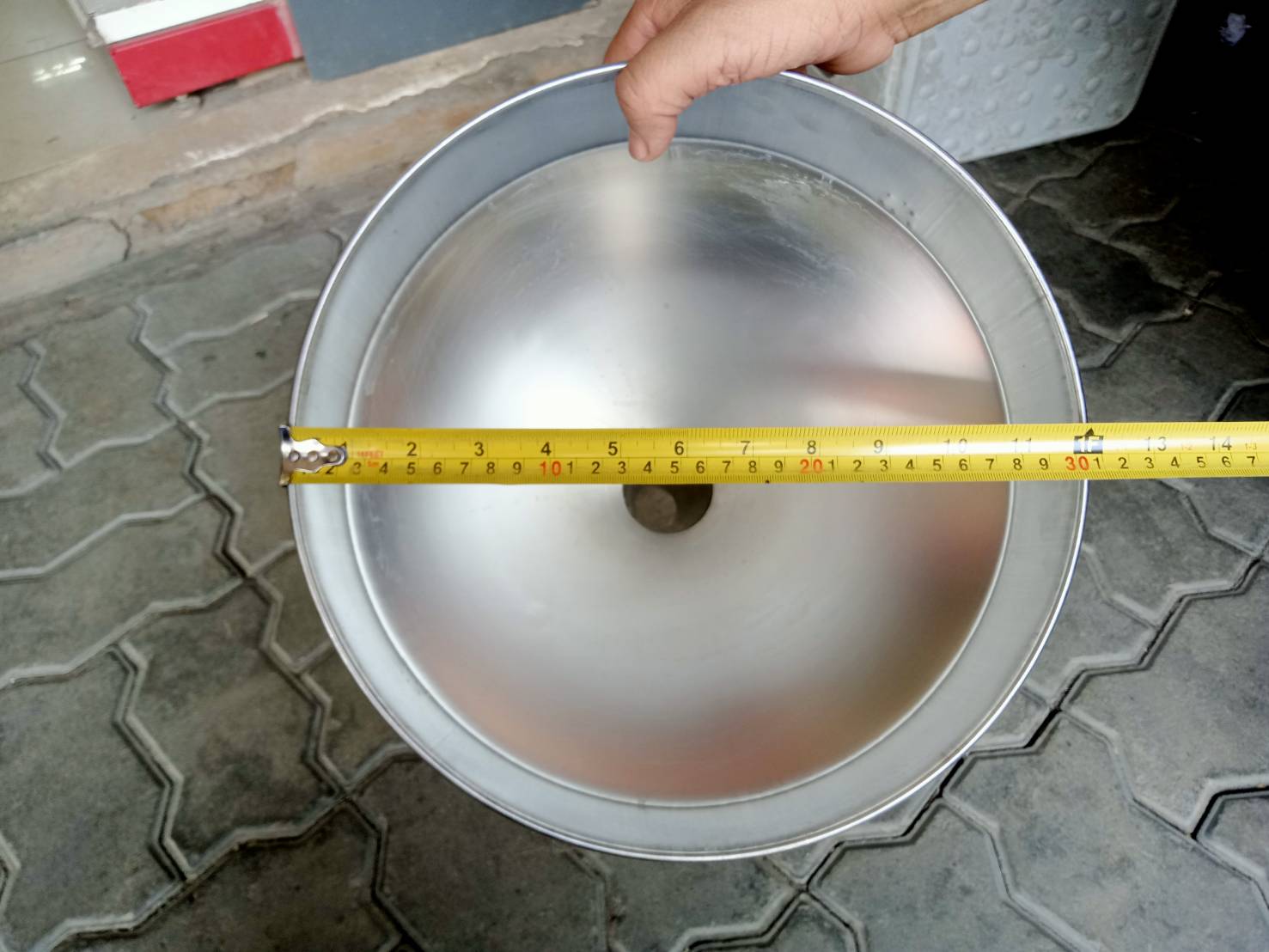 กรวยกรอกสแตนเลส 12 นิ้ว