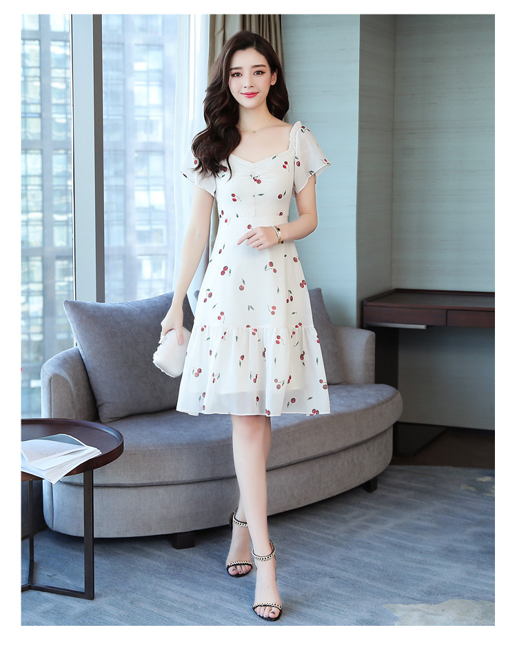 ชุดเดรสผ้าชีฟองเนื้อดี สีครีม พิมพ์ลาย cherry สีแดง น่ารักมากค่ะ ส่งฟรี ems