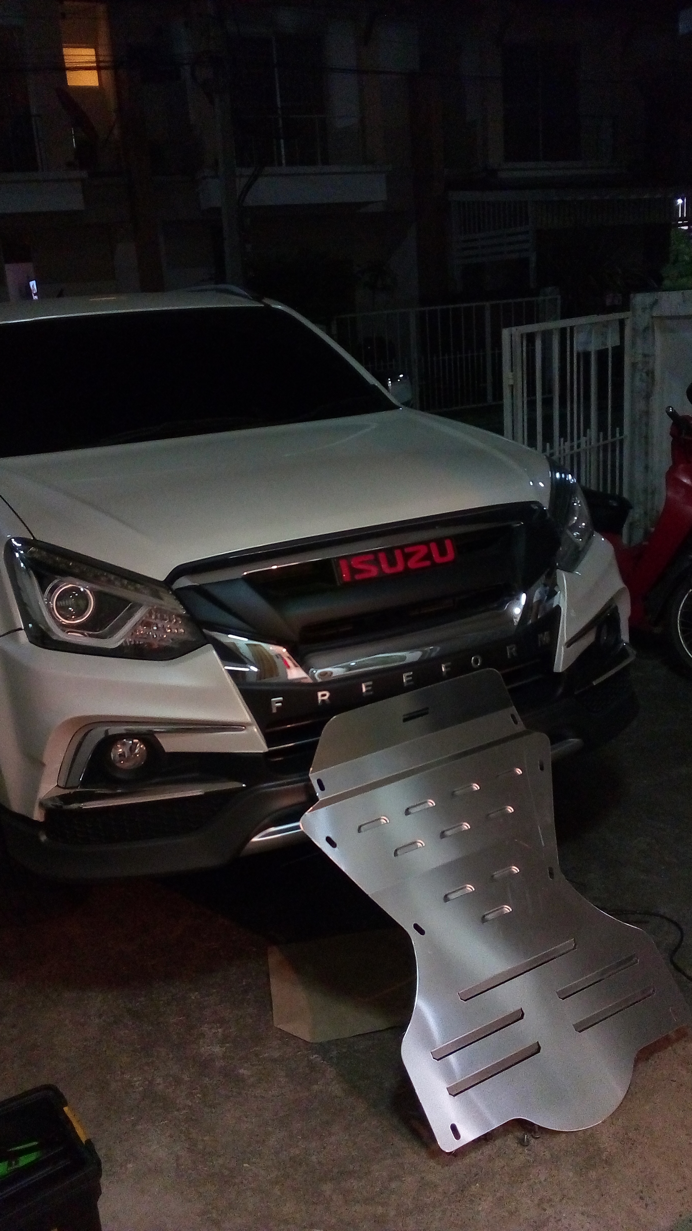 แผ่นปิดใต้ห้องเครื่องอลูมิเนียม Isuzu All New , Mu-X Raceplate_Undertray