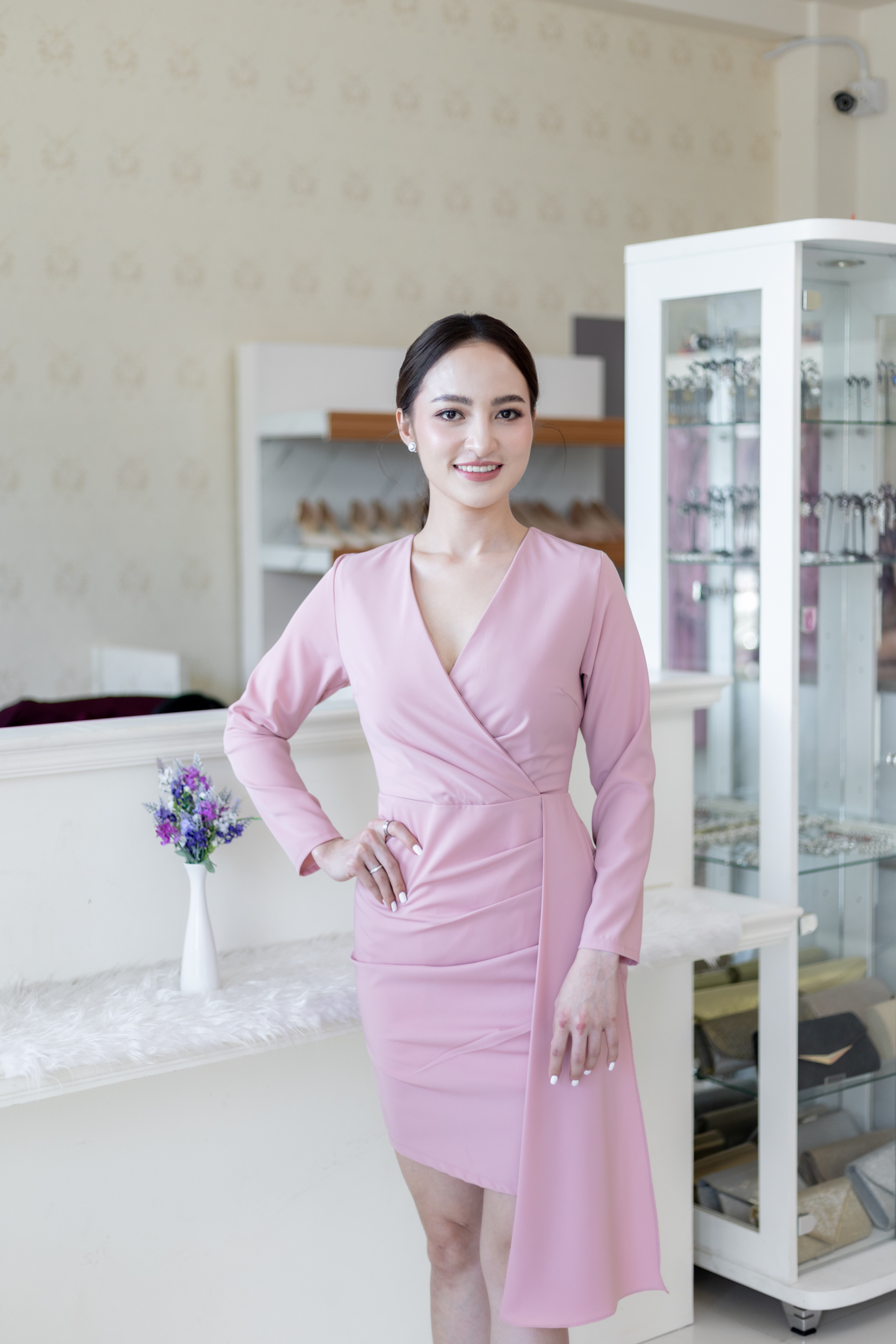ชุดเพื่อนเจ้าสาวสีชมพู ทีมเพื่อนเจ้าสาวีชมพู บริการให้เช่า “ชุดไปงานแต่งงาน ชุดเพื่อนเจ้าสาว ” ชุดสวยๆ ในราคาหลักร้อย ทุกชุด ทั้งร้าน #ร้านเช่าชุดเพื่อนเจ้าสาว #ชุดเพื่อนเจ้าสาว #ร้านเช่าชุดราตรี #ชุดไปงานแต่งงาน #เช่าชุดเพื่อนเจ้าสาวสวยๆ #เช่าชุดเพื่อนเจ้าบ่าวราคาถูก #เช่าชุดสูทเพื่อนเจ้าบ่าวราคาถูก