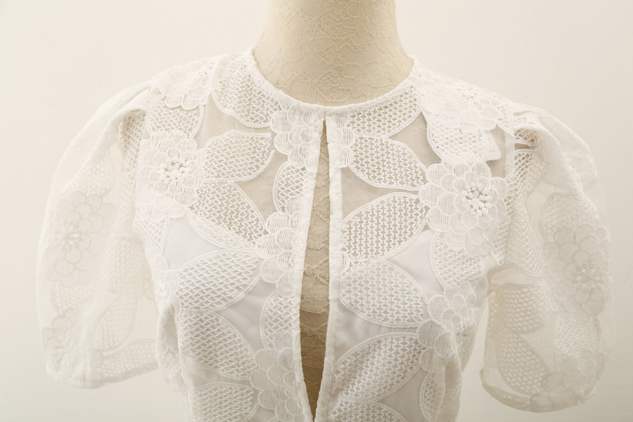 จั๊มสูทขาสั้นสีขาว ส่งฟรี ems