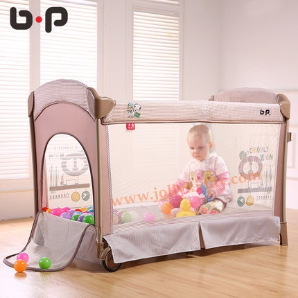 B10123 Playpen เตียงนอนเด็ก สินค้าใหม่นำเข้าพร้อมชั้นวางที่เปลี่ยนผ้าอ้อม (BP1สีชมพู)
