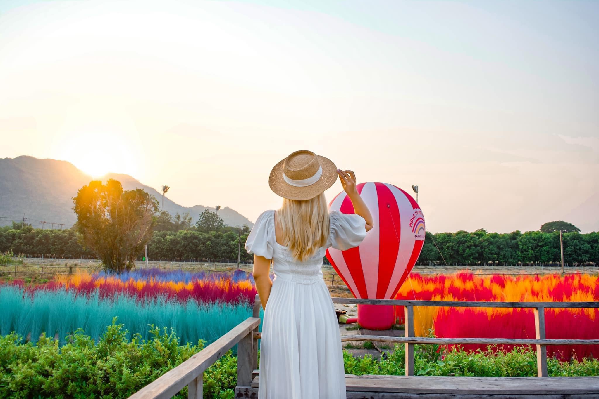 จัดสวน จุดเช็คอิน พร๊อพถ่ายรูป