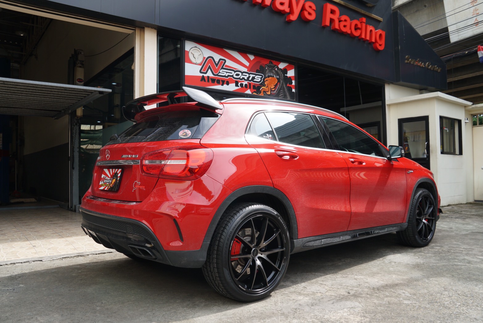 Benz GLA45 + Rayswheel G25 Edge รุ่นใหม่ล่าสุด