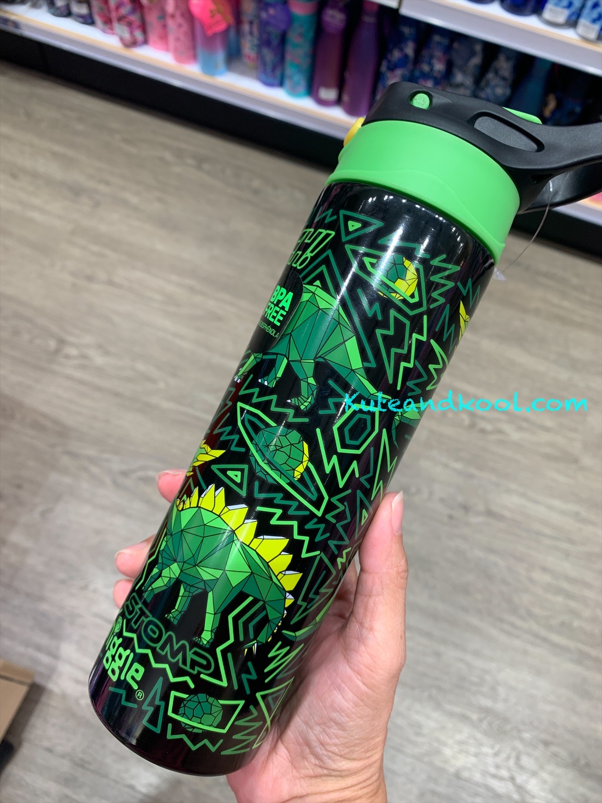 กระติกน้ำ เก็บร้อน Smiggle steel water bottle Flip Spout 520ml -ไดโน เขียว